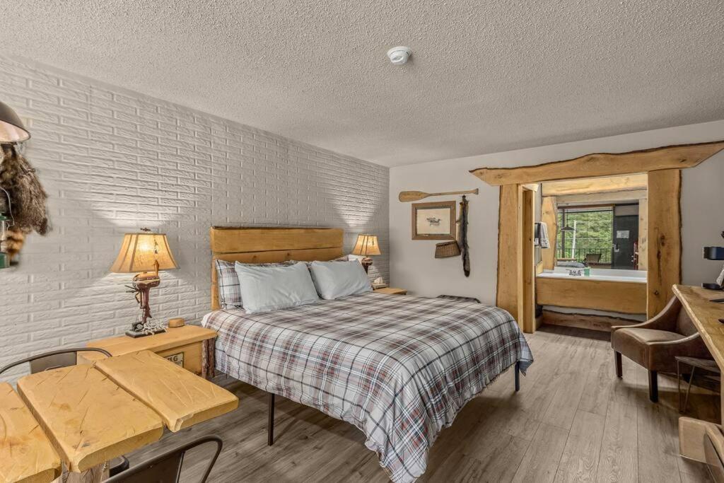 Stonegate Lodge King Bed, Wifi, 50In Tv, Fire Pit, Salt Water Pool Room # 310 Eureka Springs Exterior photo