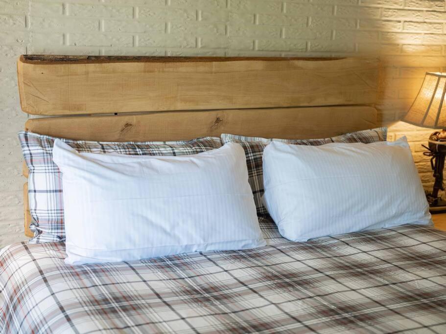 Stonegate Lodge King Bed, Wifi, 50In Tv, Fire Pit, Salt Water Pool Room # 310 Eureka Springs Exterior photo